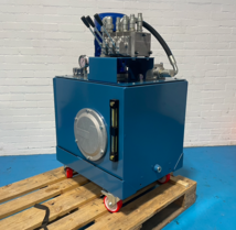 Werkplaats powerpack 180 bar 130 liter tank met een 3-sectie stuurventiel handbediend