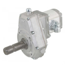 Tandwielkast 20 kW gecombineerd met tandwielpomp groep 3 Tandwielkast 20 kW gecombineerd met tandwielpomp groep 3