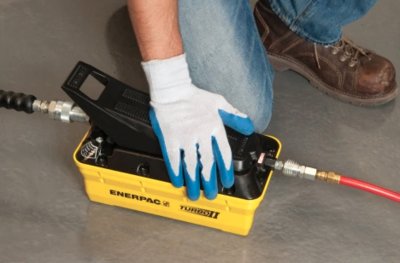 Enerpac pneumatische hydrauliek pomp 700 bar